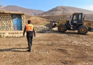 تخریب ساختوسازهای غیرمجاز در محور چلگرد–آقاسید