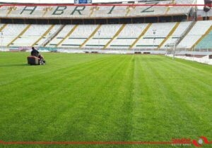 نرمانی: بیماری قارچی چمن ورزشگاه یادگار امام (ره) تبریز برطرف شده است