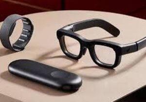 عینک هوشمندی که با حرکت چشم شما فوکوس میشود