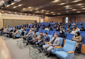 نشست هم اندیشی دانشجویان با مدیران صنعت آب و فاضلاب استان قزوین