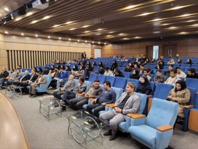 نشست هم اندیشی دانشجویان با مدیران صنعت آب و فاضلاب استان قزوین