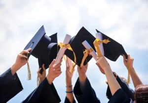 حمایت کمیته امداد از ۴۸۳ دانشجو از خانواده های ولی نعمت