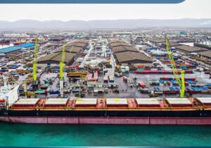 آغاز تخلیه ۶۶ هزار تُن گندم در بندر شهید رجایی