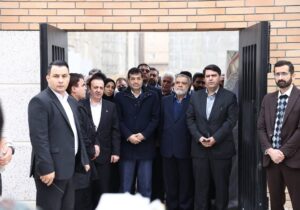 بازدید وزیر ورزش و جوانان از سالن سنگنوردی قزوین