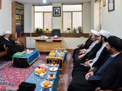 دیدار دست‌اندرکاران کلاس‌های دارالعلم با آیت‌الله اشرفی شاهرودی + عکس