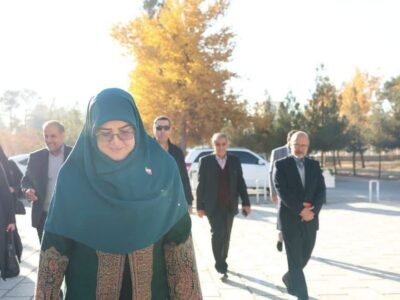 مهاجرانی در کرمان: دولت نگاه توسعه متوازن دارد