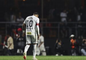 نیمار: زیر بار انتقادات خم شدم/ برای درمان باید جراحی کنم