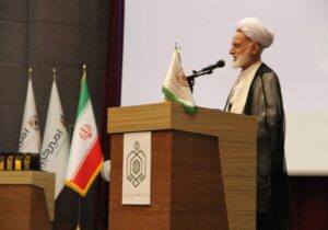 نماینده ولی فقیه در استان مرکزی: دشمن با تفرقه‌افکنی در پی تضعیف جهان اسلام است
