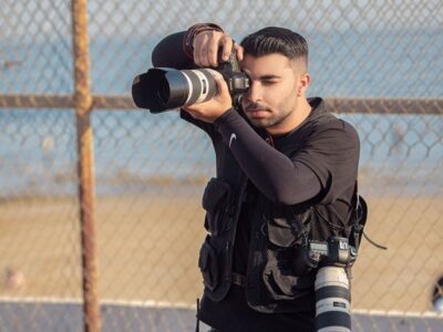 از شن های داغ تا لحظه های سریع ؛ چالش های یک عکاس جوان در پوشش فوتبال ساحلی