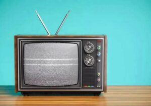 تدارک تلویزیون با ویژه برنامه های مختلف با محوریت ارج نهادن به مقام شامخ مادر و زن در قاب سیما