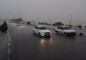 رانندگی با سرعت مطمئنه در بارشهای پاییزی الزامی است