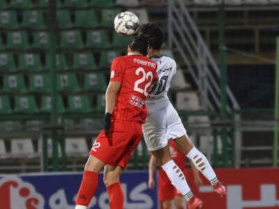 تیرک و واکنشهای جعفری نجاتبخش ذوبآهن شدند/ تساوی در سرمای فولادشهر