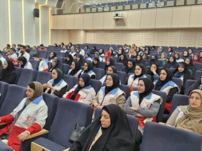جوانان هلال احمر با مهارتهای ۱۰ گانه زندگی آشنا شدند