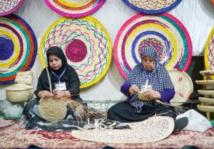 نمایشگاه حصیربافی در شهرستان مهر
