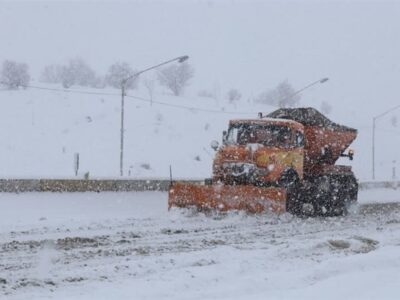 بارش برف در گردنههای چهارمحالوبختیاری+فیلم