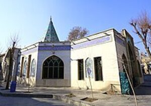 جزییات مراسم پخت و توزیع کیک کیلومتری و جشن روز زن در امامزاده یحیی