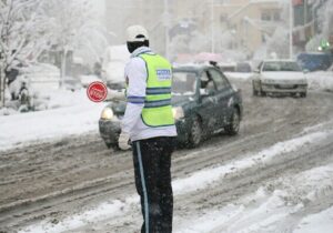 جاده گنجنامه – تویسرکان مسدود شد