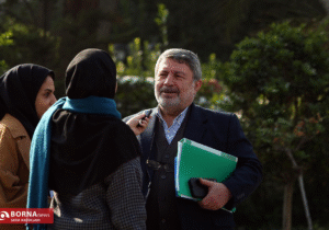 حضرتی: محدودیت واتساپ و بخشهایی از یوتیوب در دانشگاه ها رفع میشود