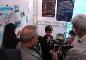 نمایشگاه دستاوردهای پژوهشی و دانشآموزی در دانشگاه آزاد بوشهر برگزار شد