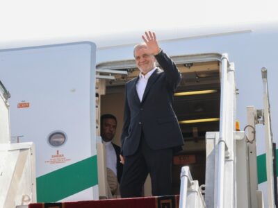 پزشکیان تهران را به مقصد آستانه ترک کرد