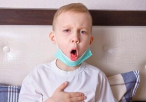 بهبود سرفه کودکان در خانه (روش کاربردی)