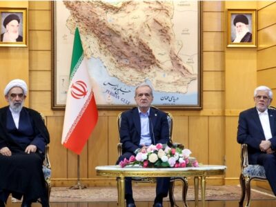 کشورهای مسلمان منطقه باید در تمام جنبه‌ها با یکدیگر تعامل سازنده داشته باشند