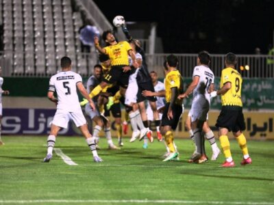 صدرنشینی سپاهان در اراک با گل سه امتیازی رضاوند، اخباری مچ پیروز قربانی را خواباند