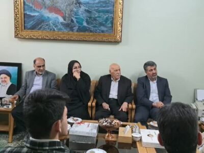 دیدار مدیرکل مشارکت‌های اجتماعی به همراه مدیرکل ورزش و جوانان با آیت‌الله شهرستانی 