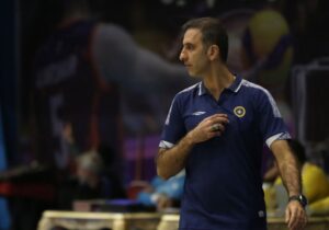 سرمربی والیبال سپاهان: در تمامی فاکتورها از تیم طبیعت بهتر بودیم