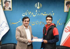 تجلیل سرپرست ورزش و جوانان البرز از آرش میرباقری؛ ستاره دوچرخهسواری جوانان آسیا