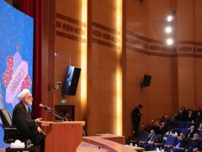 در مکتب اسلام زن به مثابه ریحانه و گل است/ مکتب غربی به زن به مثابه یک کالا می‌نگرد