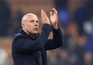 بازیکنان لیورپول در کنار سرمربی/ حمایت کامل از اسلوت پس از حذف صلاح از ترکیب