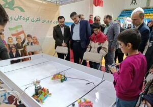 استاندار مرکزی از نخستین جشنواره ملی بازی و اسباب‌بازی اراک بازدید کرد