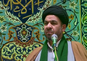 خطیب جمعه خمین: زنده نگهداشتن یاد امام یعنی تکرار آرمانهای بلند انقلاب