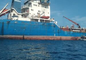 توقیف کشتی نفتکش خارجی به اتهام حمل ۶ میلیون لیتر سوخت قاچاق در دریای عمان