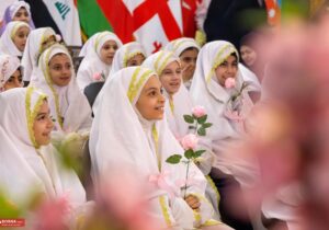 جشن تکلیف دختران عرب زبان در حرم مطهر امام رضا (ع) + عکس