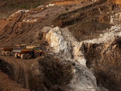 معارضه با منابع طبیعی؛ چالش اصلی فعالیتهای معدنی در زنجان