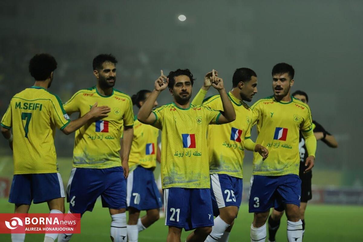 دیدار تیم های فوتبال صنعت نفت – نود ارومیه دیدار تیم های فوتبال صنعت نفت – نود ارومیه