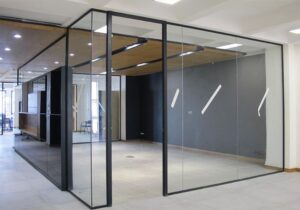 انواع پارتیشن اداری و بهترین روشهای انتخاب، طراحی و اجرای آن در فضاهای کاری مدرن