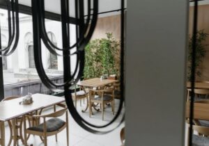 چرا همه از رستوران اسپی یاس همدان صحبت می‌کنند؟