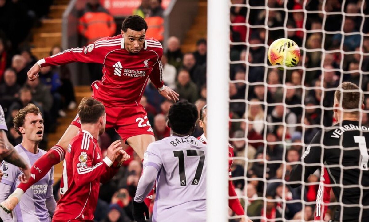 پیروزی خانگی لیورپول مقابل برایتون با تاثیرگذاری صلاح پیروزی خانگی لیورپول مقابل برایتون با تاثیرگذاری صلاح