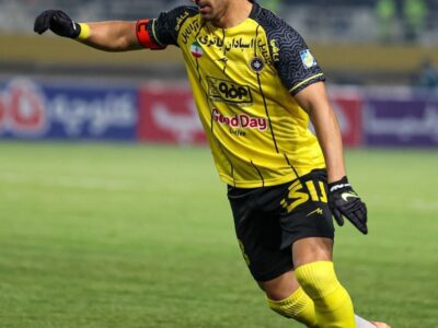 پرچم سپاهان در دستان حاج صفی