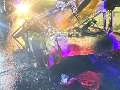 آتش سوزی خودروی پراید و جان باختن ۲ سرنشین در صومعه سرا