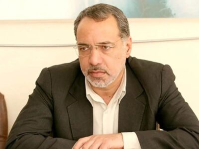 احزاب در حاشیه سیاست ماندهاند