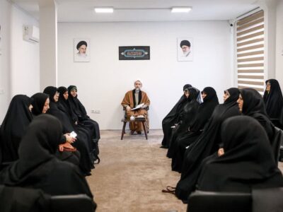 بانوان تاثیرگذار استان قزوین با امام جمعه دیدار کردند