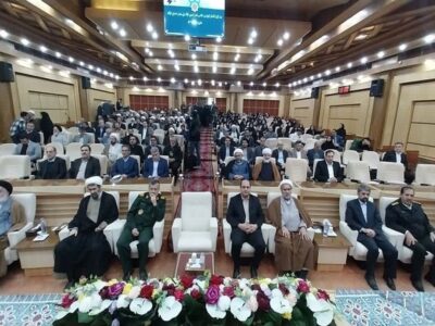 تجلیل از فعالان حوزه نماز در اجلاس استانی در قزوین 