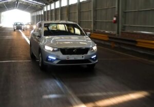 جزئیات فروش ۱۲ محصول ایران خودرو/ اختلاف ۲۰۰ تا ۷۷۰ میلیونی قیمت از کارخانه تا بازار