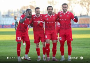 گل تیوی بیفوما برای صدرنشینی پرسپولیس کافی بود، اوسمار از تیم مجتبی حسینی انتقام گرفت!