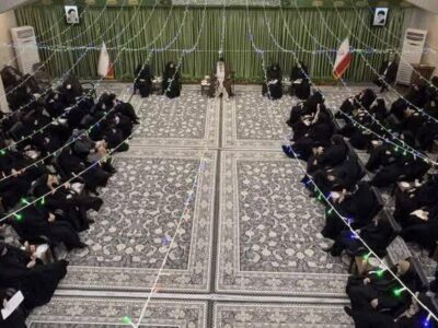 آیت ا…علم الهدی: ملاک خبرنگار مؤمن، رضای خداست نه پسند افکار عمومی/ بانوان رسانه‌ای می‌توانند جو نادرست جامعه را بشکنند/بدترین راه برخورد با بی‌حجابی، برخورد احساسی است / نه مخالف مطلق حضور بانوان در ورزشگاه هستم و نه موافق مطلق