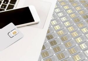 ابزار کار خبرنگار را از او نگیرید